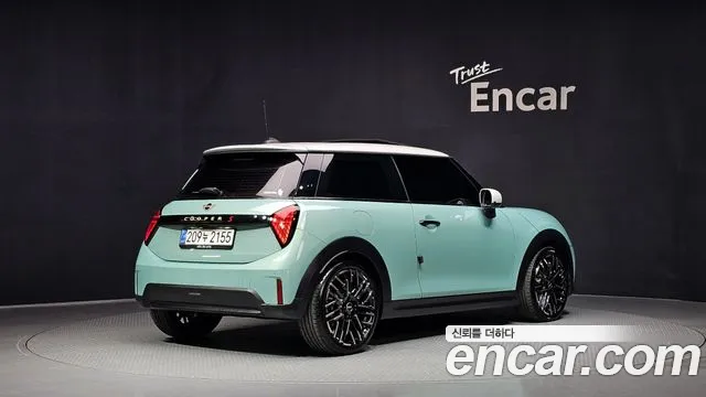 MINI Hatch 2025 thumb 2