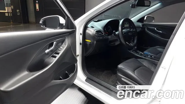 Hyundai i30 2017 thumb 10