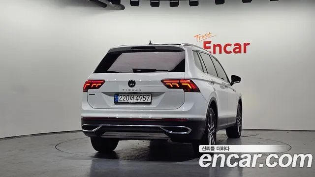 Volkswagen Tiguan 2022 thumb 3