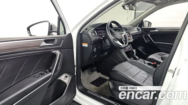 Volkswagen Tiguan 2022 thumb 9
