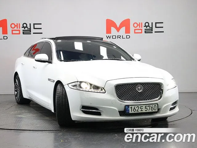 Jaguar XJ 2014 thumb 12