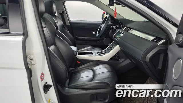 Land Rover Range Rover Evoque 2018 thumb 11