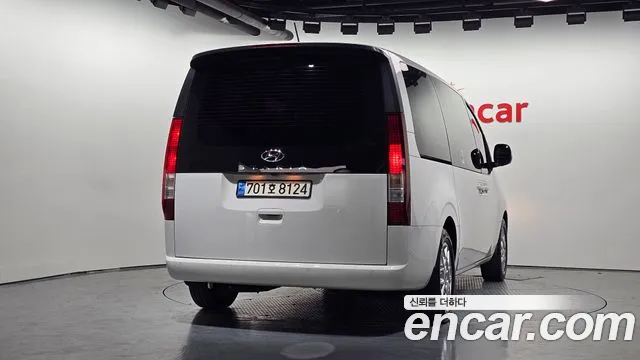 Hyundai Staria 2022 thumb 4
