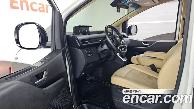 Hyundai Staria 2022 thumb 10