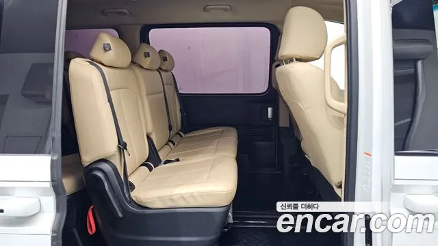 Hyundai Staria 2022 thumb 12