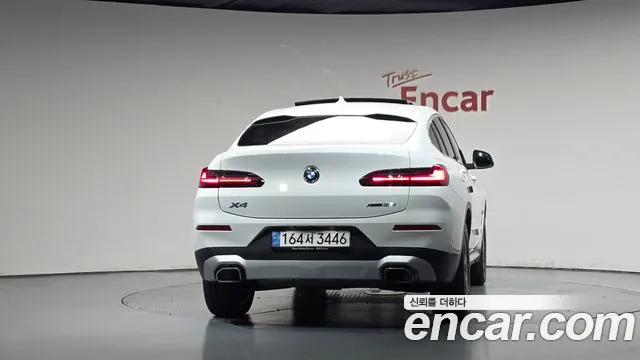 BMW X4 2022 thumb 3
