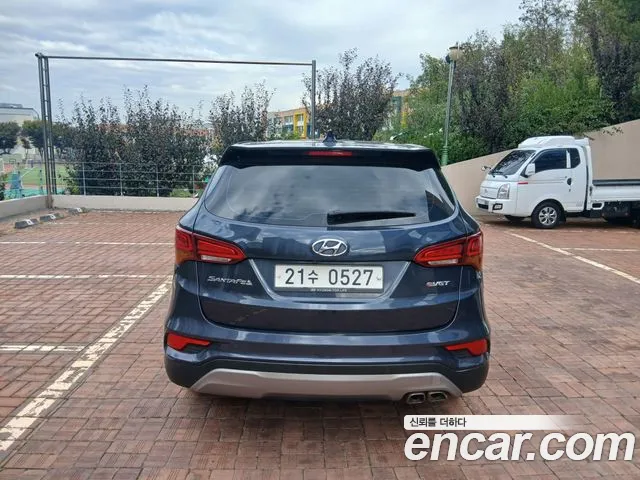 Hyundai Santa Fe 2015 thumb 4