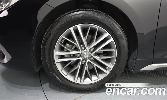 Hyundai Grandeur 2017 thumb 5