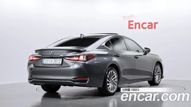 Lexus ES 2023 thumb 2