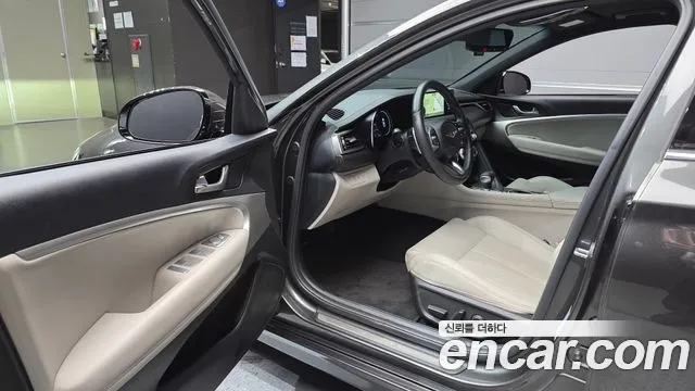 Genesis G70 2022 thumb 10