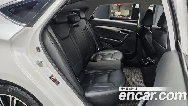 Hyundai i40 2015 thumb 11