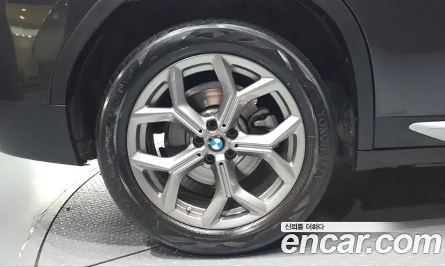 BMW X4 2022 thumb 4