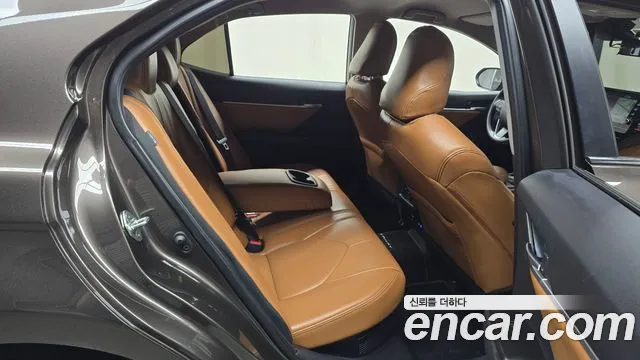 Toyota Camry 2023 thumb 10