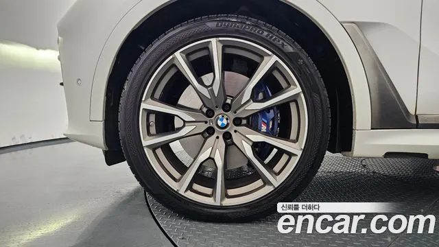 BMW X7 2021 thumb 5