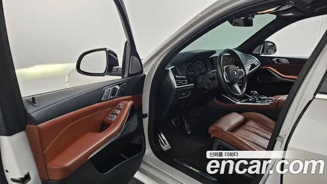 BMW X7 2021 thumb 10