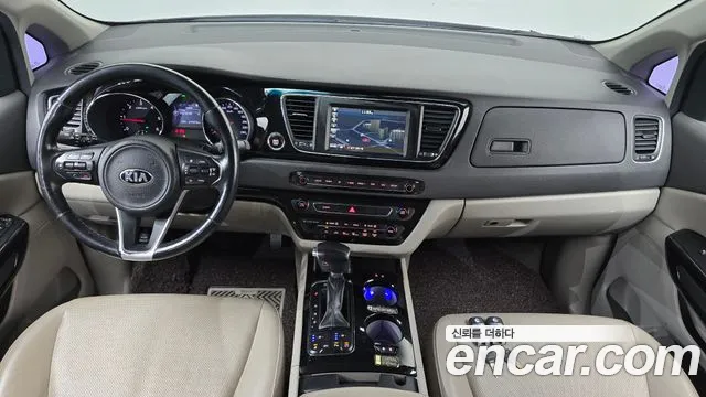 Kia Carnival 2017 thumb 7