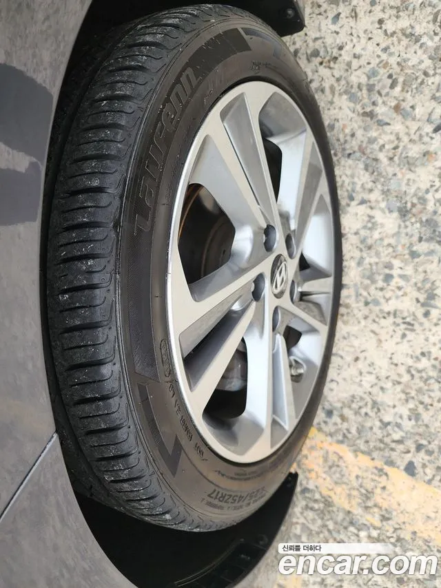 Hyundai Avante 2016 thumb 6