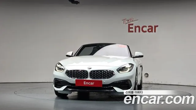 BMW Z4 2020 thumb 3
