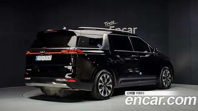 Kia Carnival 2021 thumb 2