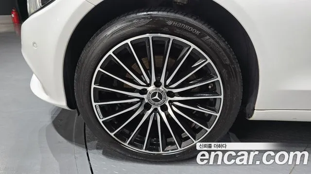 Mercedes-Benz C-Класс 2016 thumb 5