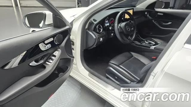 Mercedes-Benz C-Класс 2016 thumb 10