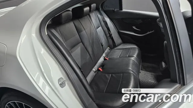 Mercedes-Benz C-Класс 2016 thumb 12
