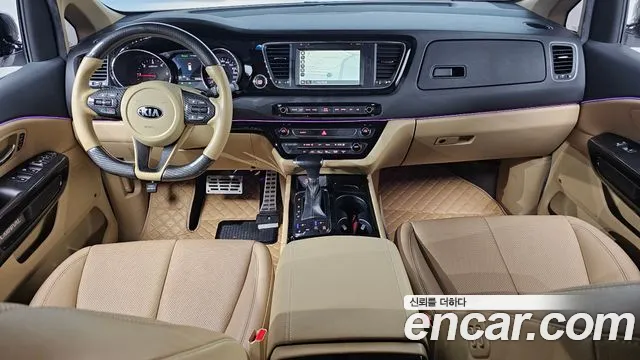 Kia Carnival 2017 thumb 6