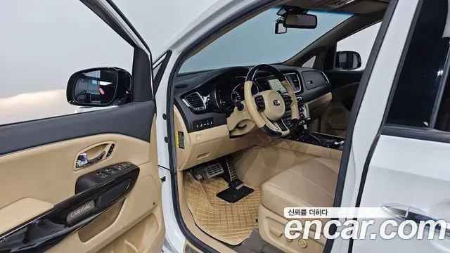 Kia Carnival 2017 thumb 9