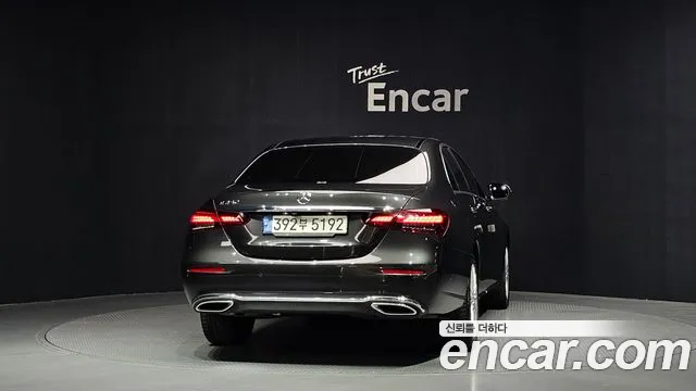 Mercedes-Benz E-Класс 2021 thumb 4