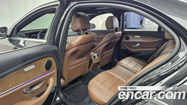 Mercedes-Benz E-Класс 2021 thumb 11