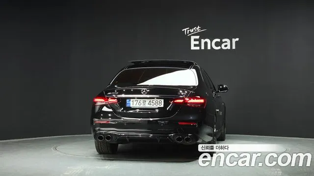 Mercedes-Benz E-Класс 2023 thumb 4