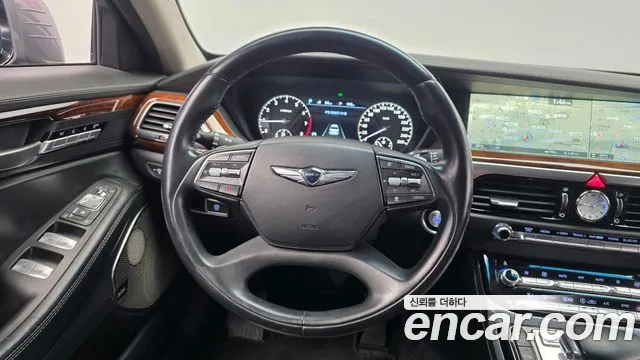 Genesis G90 2016 thumb 12