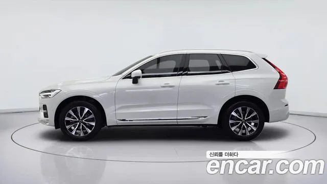 Volvo XC60 2023 thumb 3