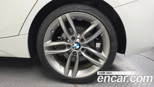 BMW 1-Series 2018 thumb 5