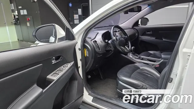 Kia Sportage 2015 thumb 10