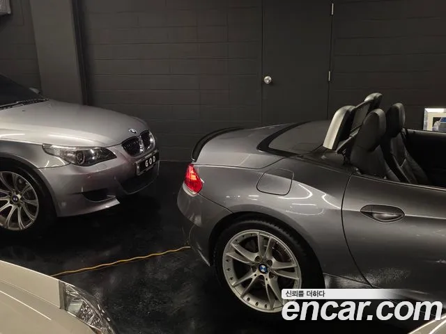 BMW Z4 2009 thumb 3