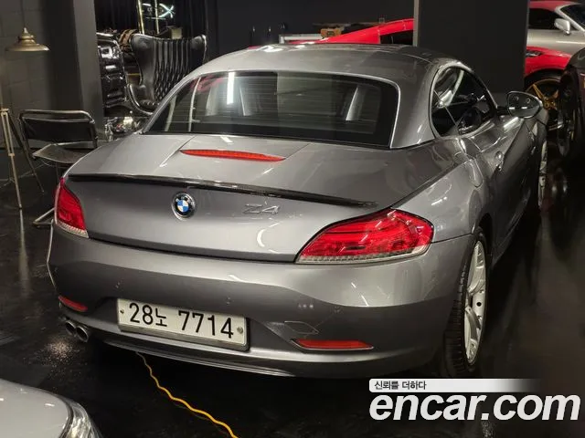 BMW Z4 2009 thumb 4
