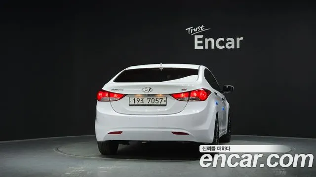 Hyundai Avante 2013 thumb 4