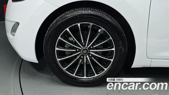 Hyundai Avante 2013 thumb 5