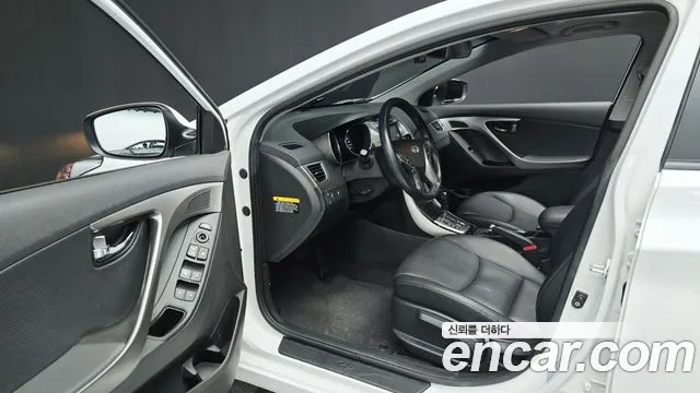 Hyundai Avante 2013 thumb 10