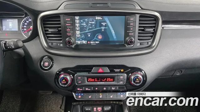 Kia Sorento 2017 thumb 12