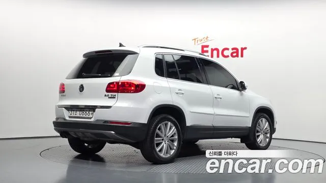 Volkswagen Tiguan 2016 thumb 2