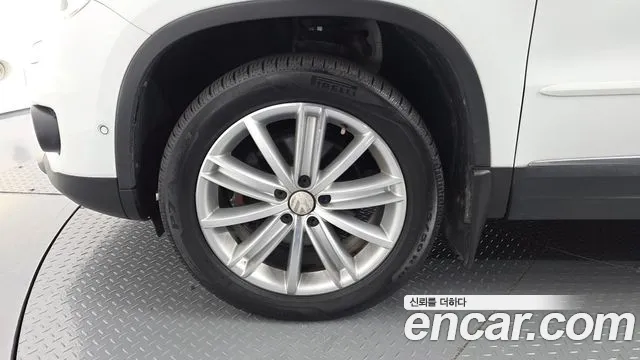 Volkswagen Tiguan 2016 thumb 5