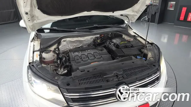 Volkswagen Tiguan 2016 thumb 6