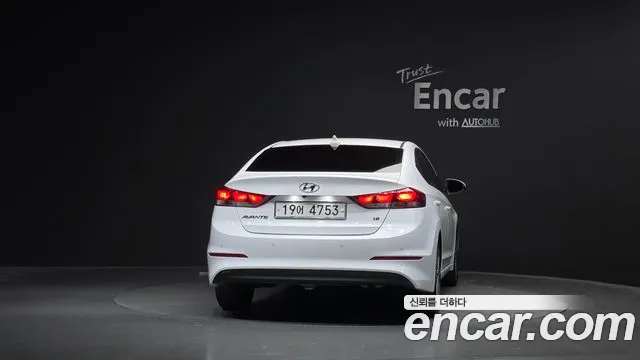 Hyundai Avante 2018 thumb 3