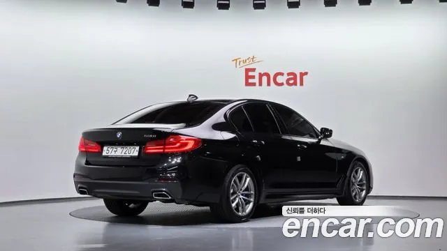 BMW 5-Series 2017 thumb 2