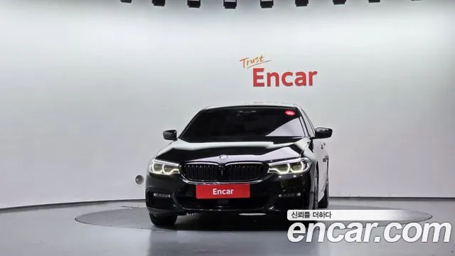BMW 5-Series 2017 thumb 3