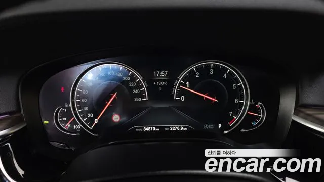 BMW 5-Series 2017 thumb 8