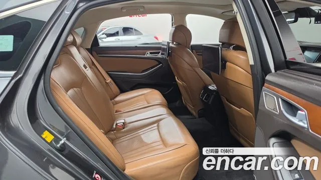Genesis G80 2018 thumb 11