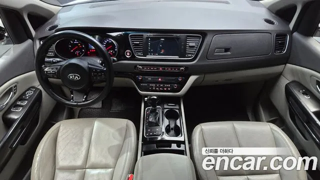 Kia Carnival 2014 thumb 7